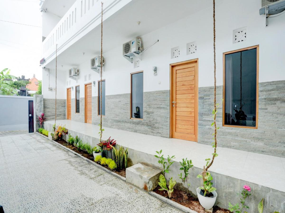 Oyo Flagship 90756 Melasti Hills Room & Cafe Унґасан Екстер'єр фото