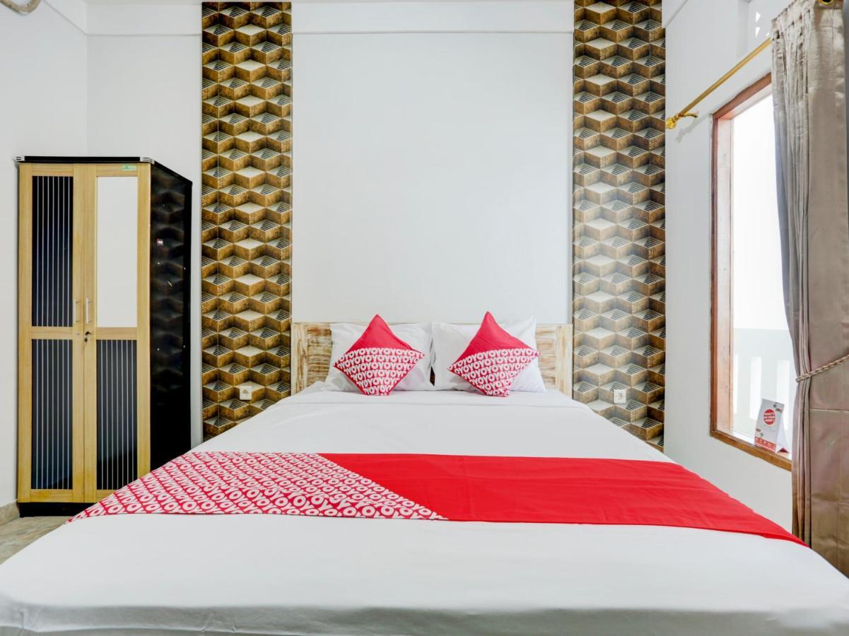 Oyo Flagship 90756 Melasti Hills Room & Cafe Унґасан Екстер'єр фото